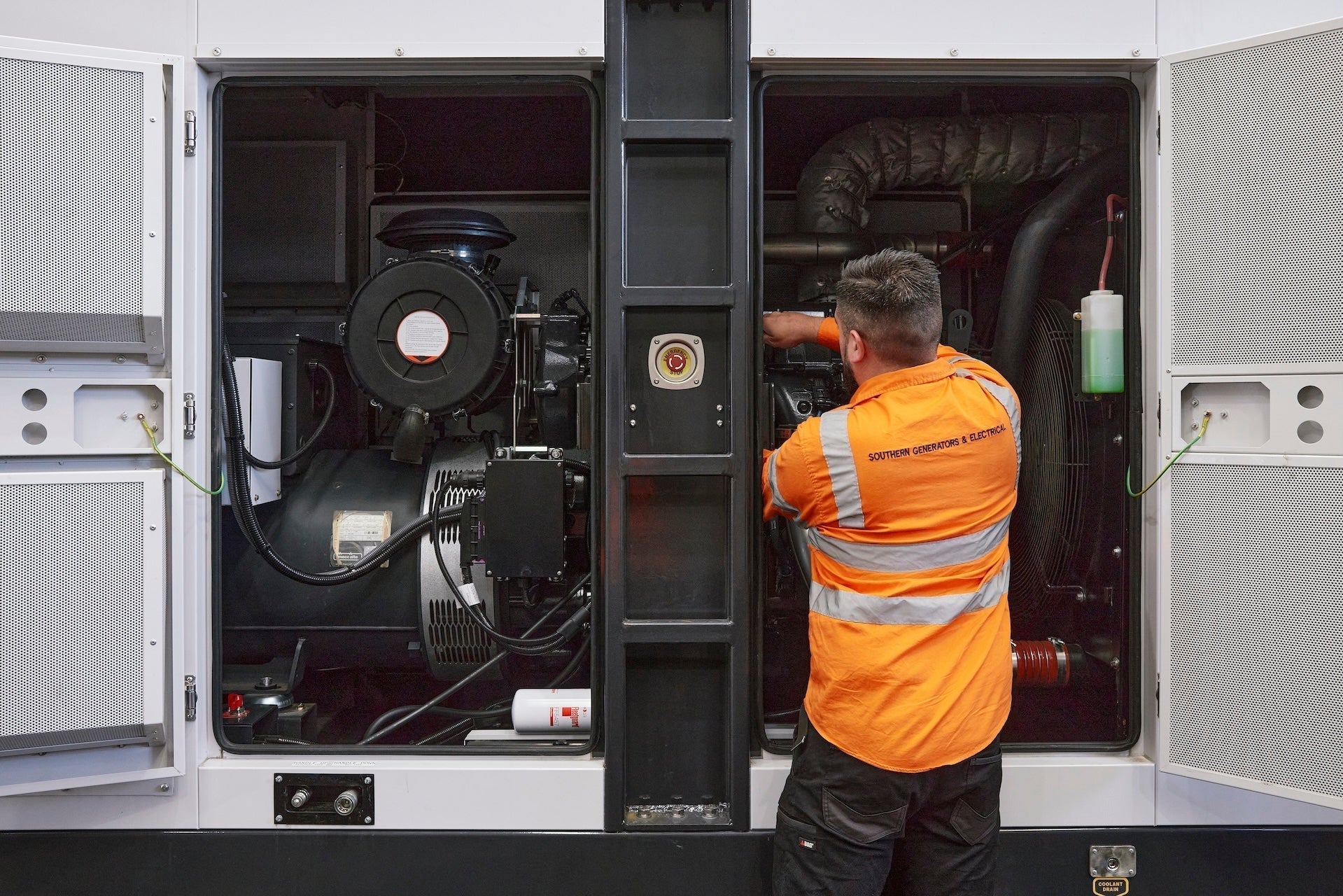 What to Ask Before Hiring a Generator (Checklist)